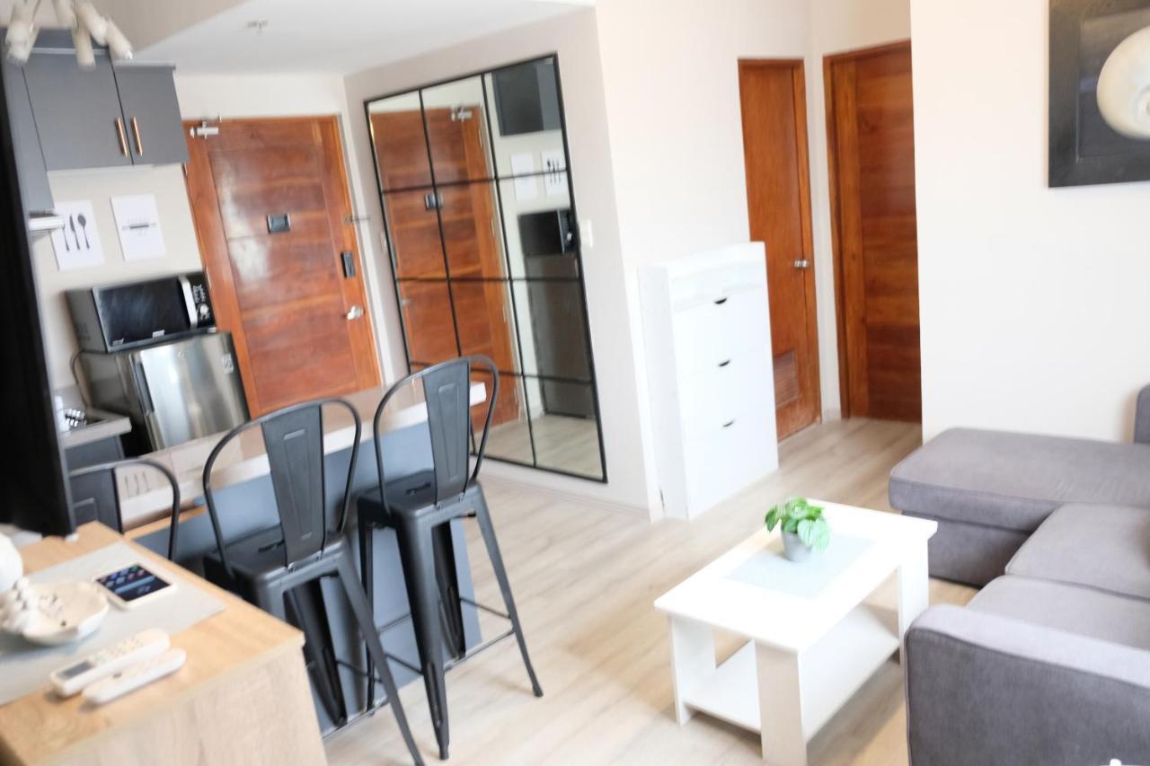 2-Bedroom Boutique City Condo - Newly Renovated! Себу Экстерьер фото