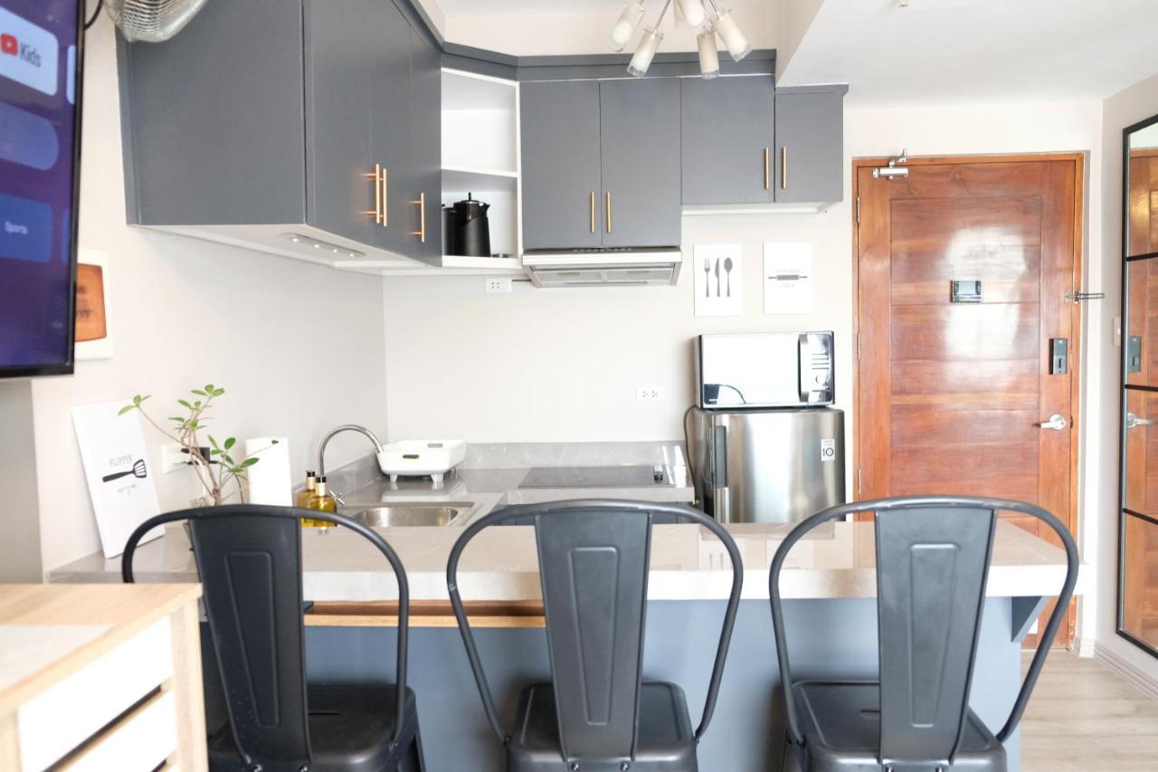 2-Bedroom Boutique City Condo - Newly Renovated! Себу Экстерьер фото