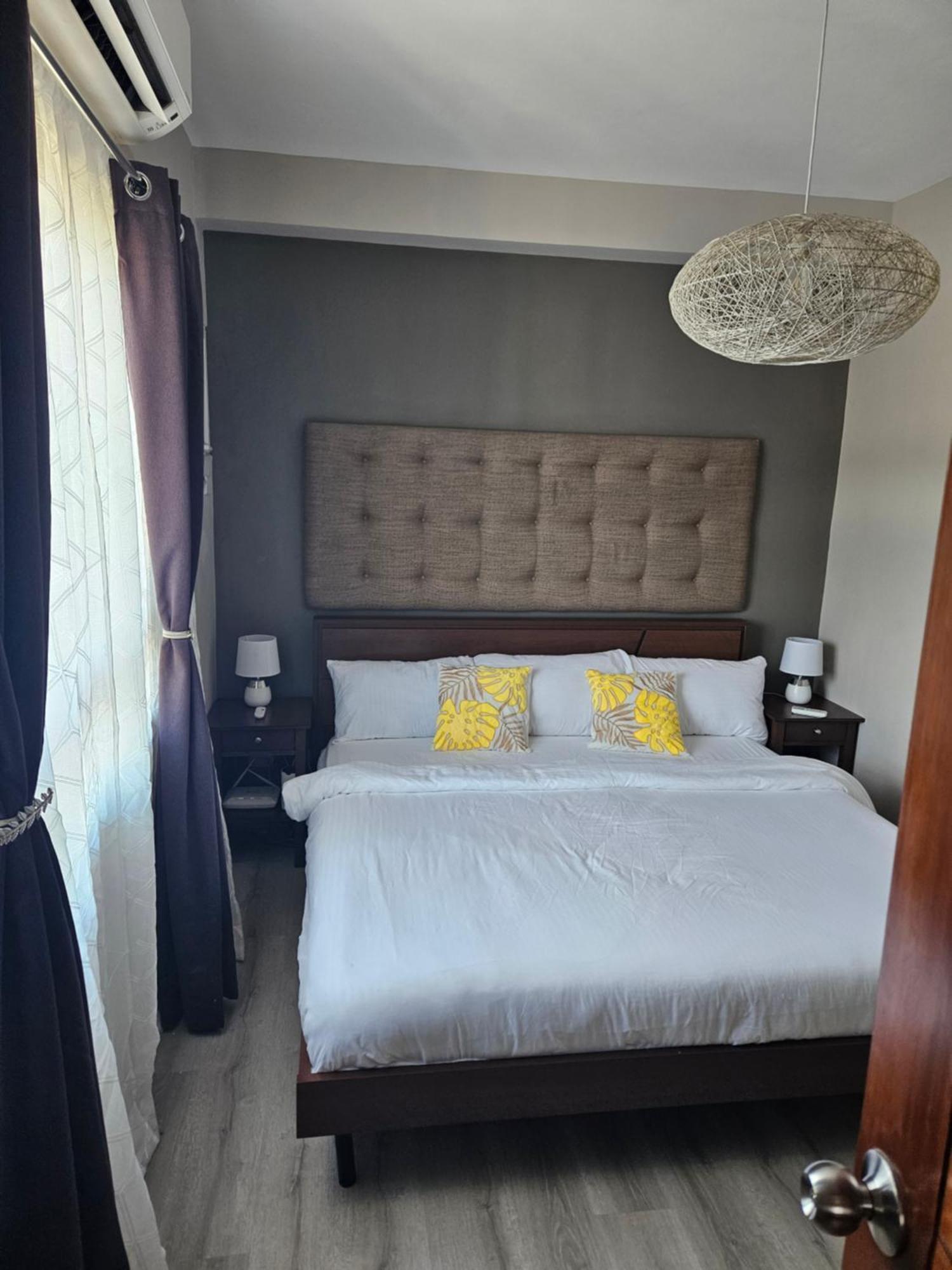 2-Bedroom Boutique City Condo - Newly Renovated! Себу Экстерьер фото