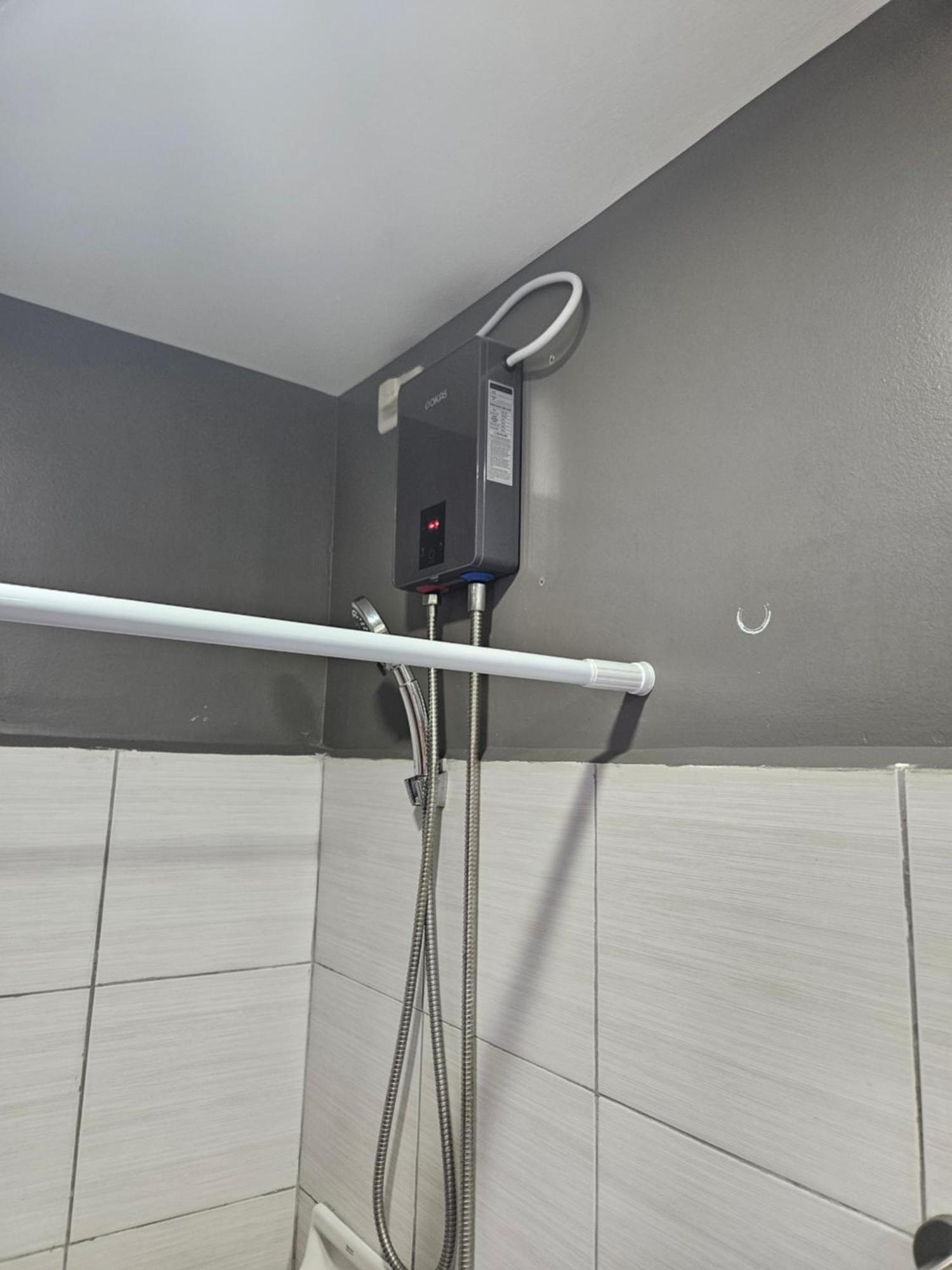 2-Bedroom Boutique City Condo - Newly Renovated! Себу Экстерьер фото
