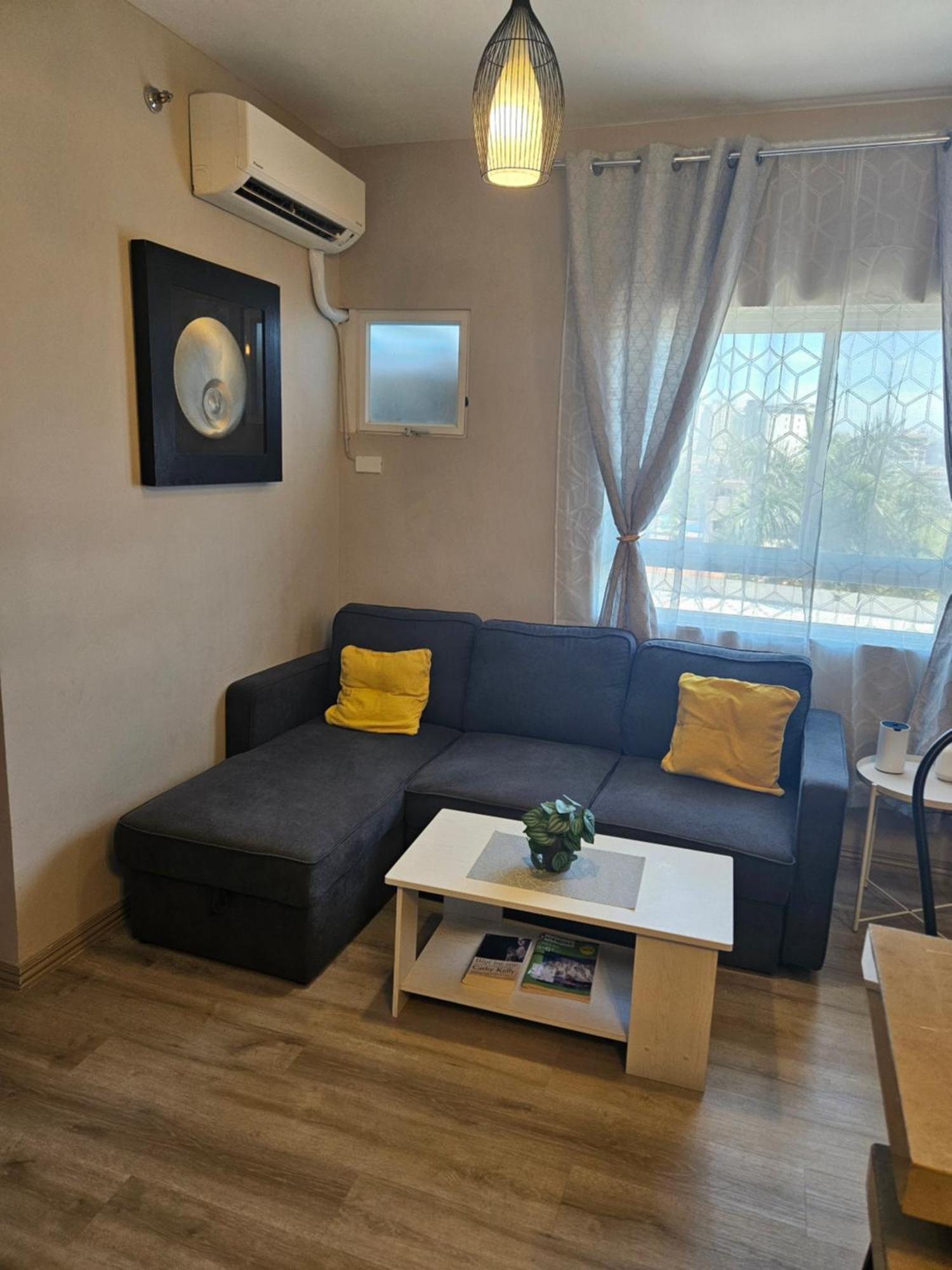 2-Bedroom Boutique City Condo - Newly Renovated! Себу Экстерьер фото